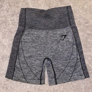 GYMSHARK hyper amplify shorts